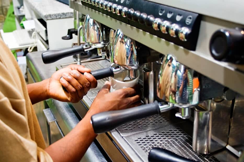 6 ways a coffee shop franchise for sale makes a good investment